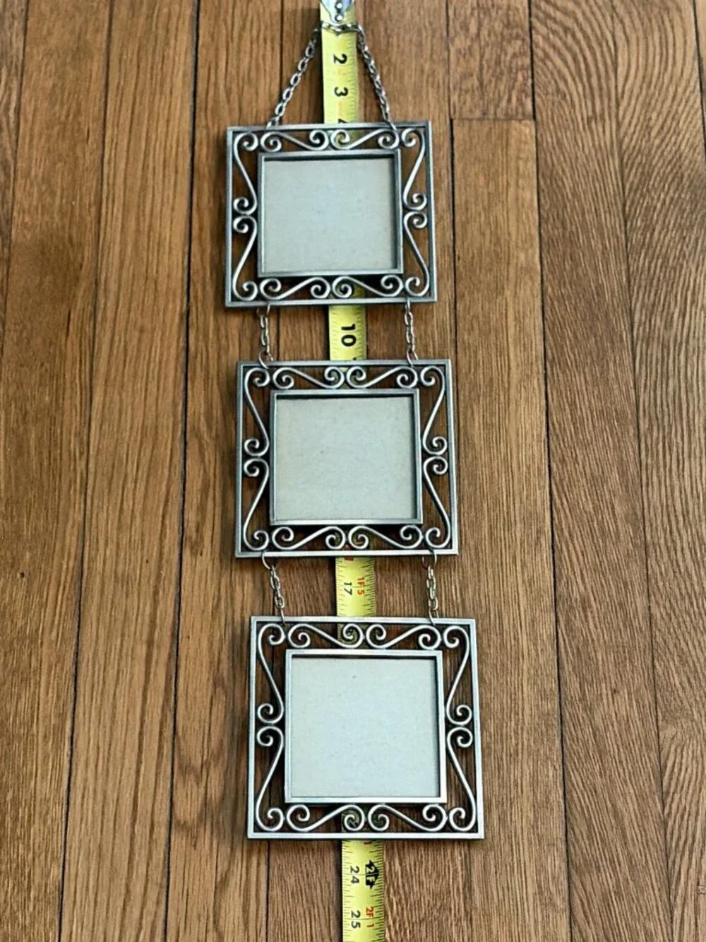 Vintage 1998 Bombay Co Triple Hanging Antique Silver Photo Frames  23